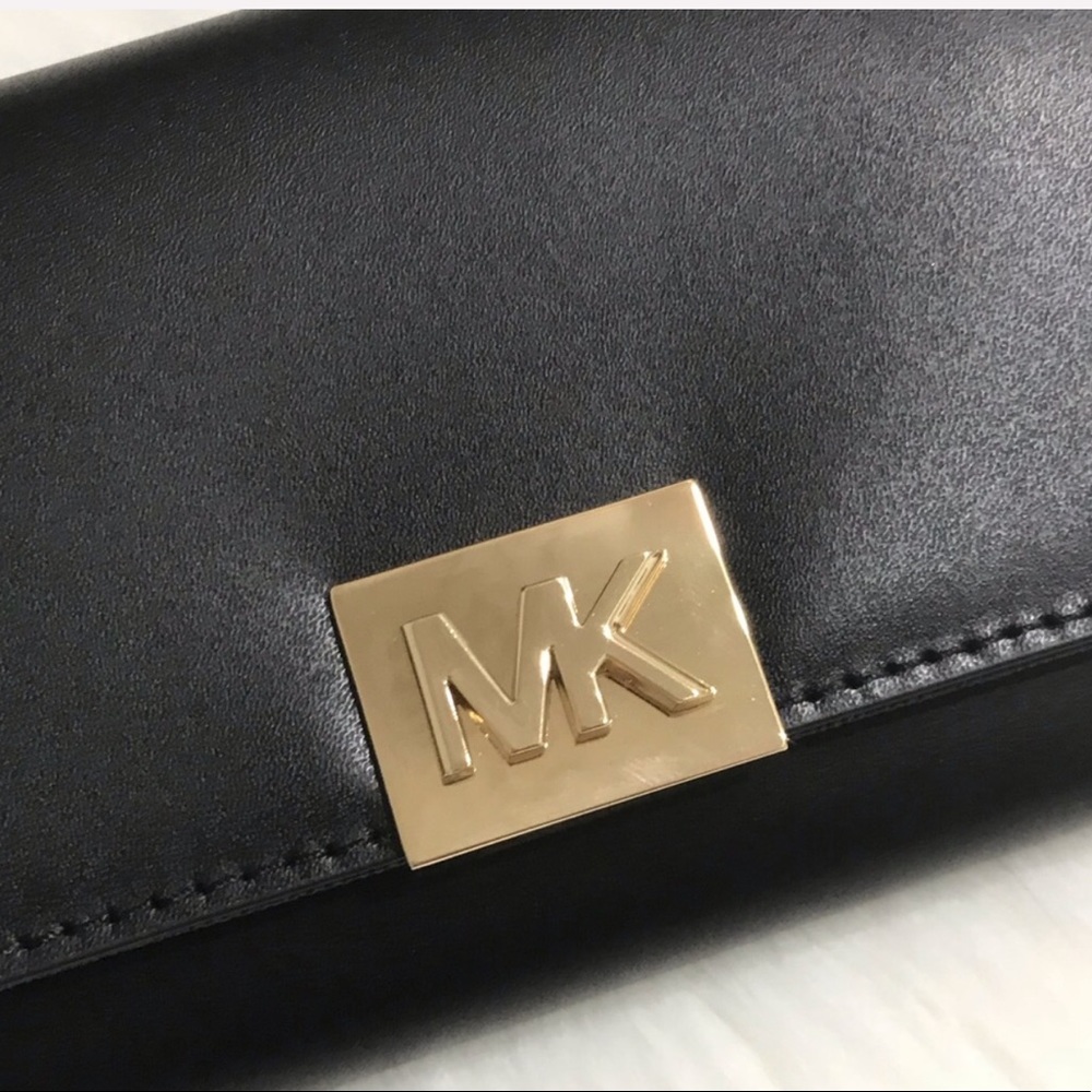 NWT Michael Kors Mindy Carryall Flap Clutch Wallet - Picture 3 of 7